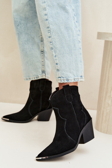 Schwarze Wildleder-Cowboystiefel mit Isolierung und Absätzen Pelsa