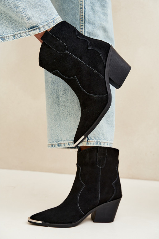 Schwarze Wildleder-Cowboystiefel mit Isolierung und Absätzen Pelsa