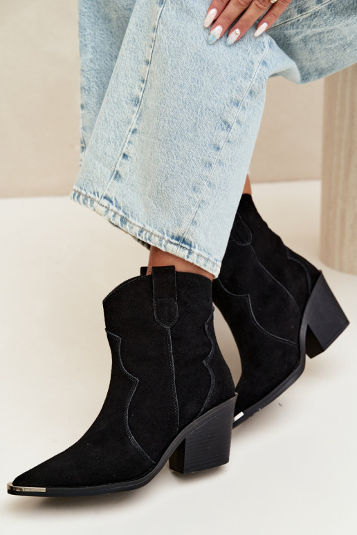 Schwarze Wildleder-Cowboystiefel mit Isolierung und Absätzen Pelsa