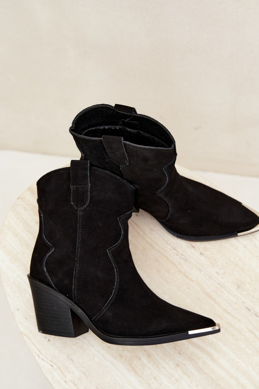 Schwarze Wildleder-Cowboystiefel mit Isolierung und Absätzen Pelsa