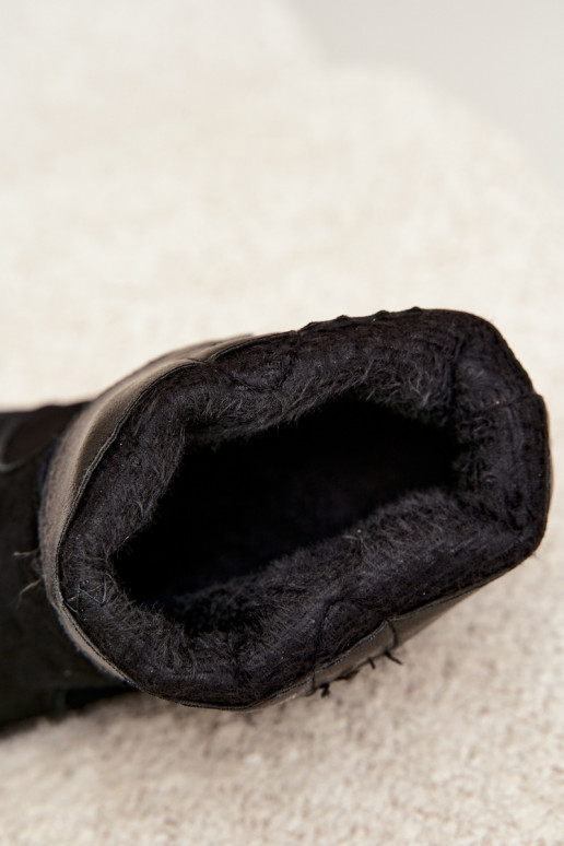Schwarze Wildleder-Cowboystiefel mit Isolierung und Absätzen Pelsa