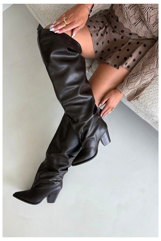 Damen lange Stiefel mit Absatz im Slipper-Stil aus schokoladenfarbenem Kunstleder Anica