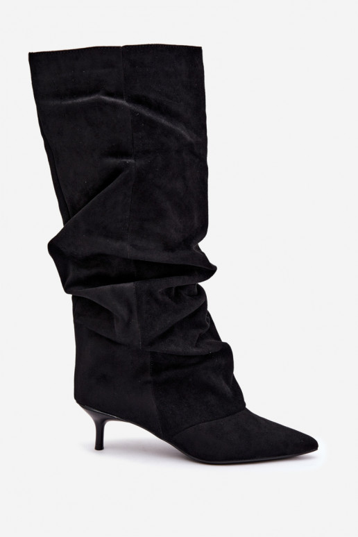 Schwarze zerknitterte Knöchelhohe Stiefel mit Kitten-Heel aus Wildleder LoĮen