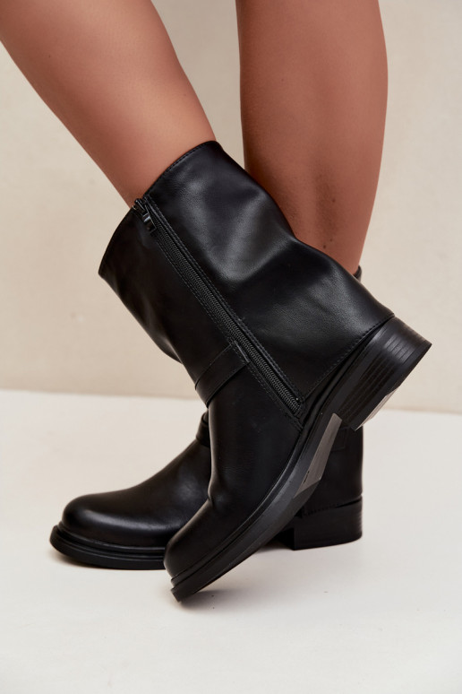 Isolierte Damen Stiefeletten mit Schnallen in schwarzer Farbe Corley