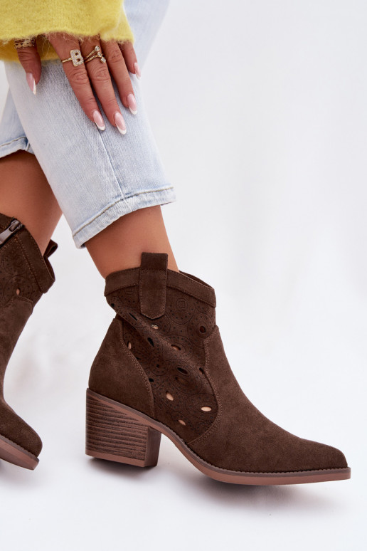 Damen Stiefeletten im Cowboy-Stil mit Ausschnitten CzekoladoĮe Nolvina