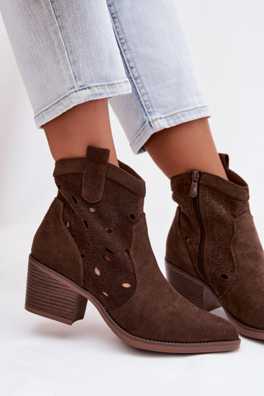Damen Stiefeletten im Cowboy-Stil mit Ausschnitten CzekoladoĮe Nolvina