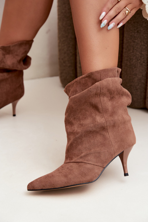Braune Slipper-Stiefeletten mit schmalen Absätzen Slouchy Yesenia