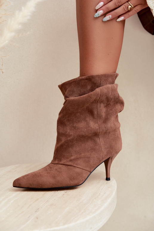 Braune Slipper-Stiefeletten mit schmalen Absätzen Slouchy Yesenia