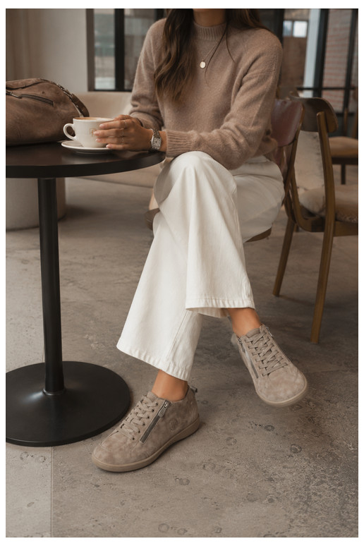 Damen Schuhe aus sandfarbenem Kunstveloursleder Brindle