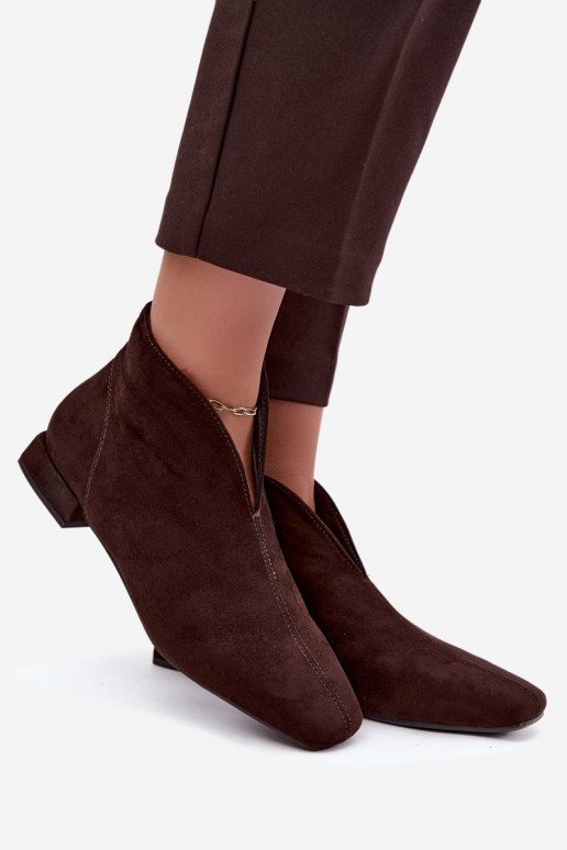 Schokoladenfarbene niedrige Stiefeletten Cut Out mit breiten Absätzen Canella