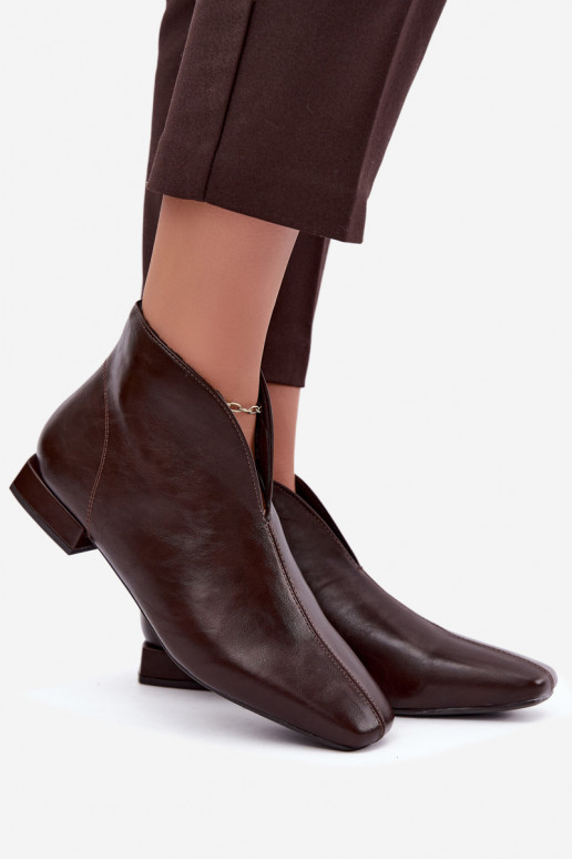 Dunkelbraune niedrige Stiefeletten Cut Out mit breiten Absätzen aus Kunstleder Canella