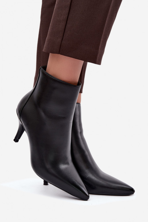 Schwarze Stiefeletten mit schmalen Absätzen und spitzen Zehen aus Kunstleder Niretta