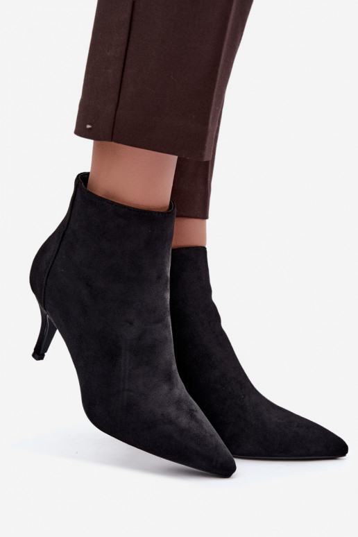 Schwarze Kunstveloursleder Stiefeletten mit spitzen Absätzen Niretta