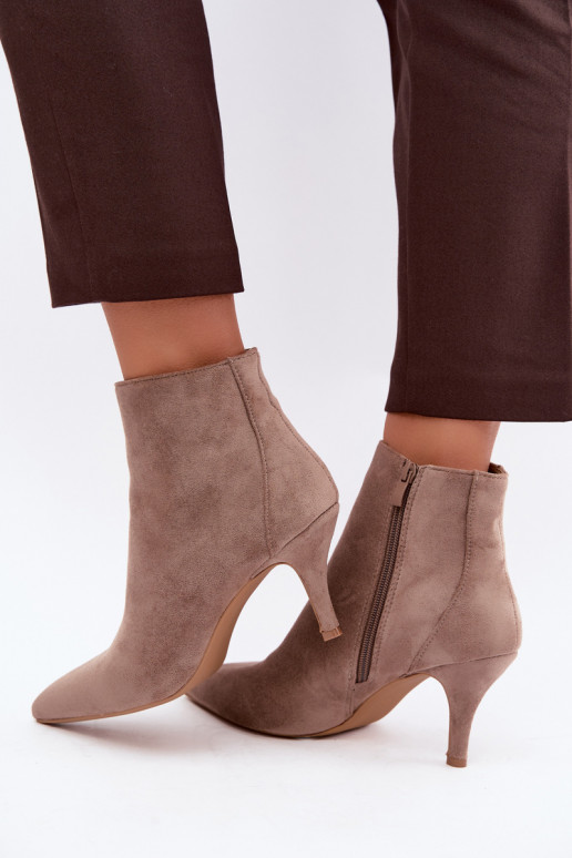 Khaki Kunstveloursleder Stiefeletten mit spitzen Absätzen Niretta
