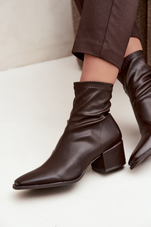 Damen Stiefeletten mit Absatz Typ Klocek aus Kunstleder in Schokoladenfarbe Rosley
