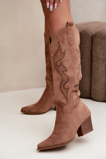 lange Cowboy-Stiefel mit Dekoration am Schaft in brauner Farbe Greyla