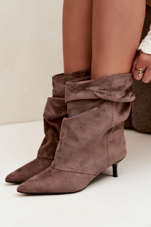 slouchy Stiefeletten mit Absatz in Khaki Farren