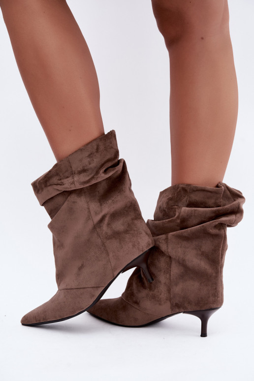 slouchy Stiefeletten mit Absatz in Khaki Farren