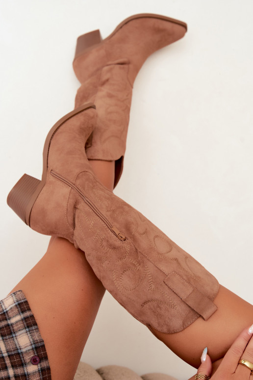 lange Cowboy-Stiefel mit Absatz in brauner Farbe INesly