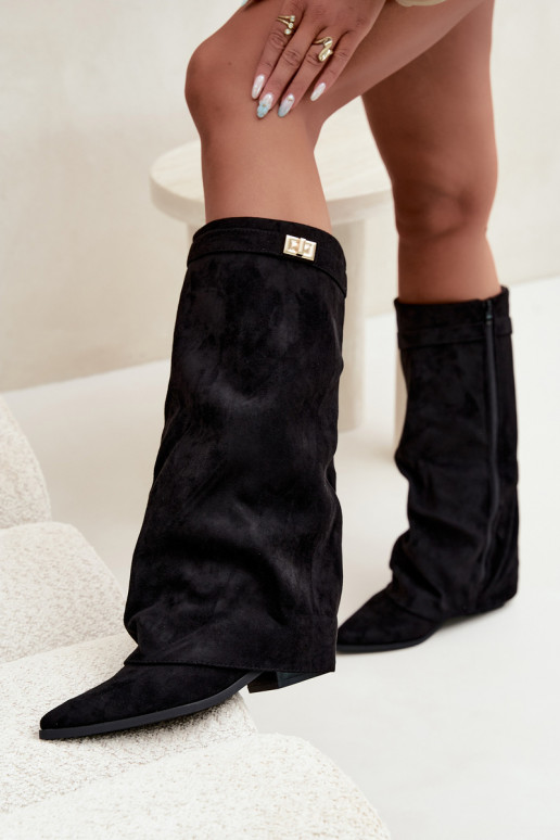 damen kniehohe Stiefel mit genähtem Schaft auf niedrigem Absatz aus Kunstveloursleder in Schwarz Gisellea