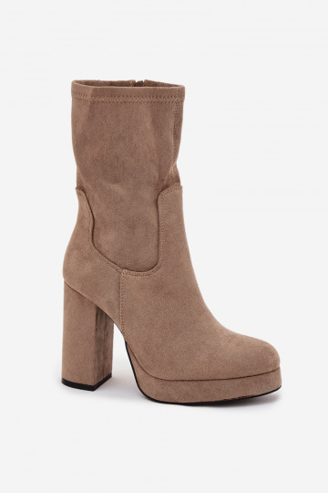 Damen Stiefeletten aus Kunstveloursleder in sandfarben