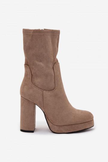 Damen Stiefeletten aus Kunstveloursleder in sandfarben 2