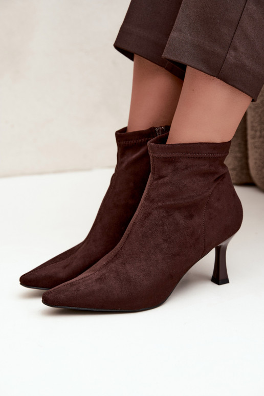 Damen Stiefeletten auf schmalem Absatz mit Nähten in Schokoladenfarbe Clancy