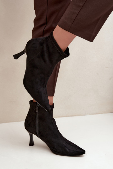 Damen Stiefeletten auf schmalem Absatz mit Nähten in schwarzer Farbe Clancy