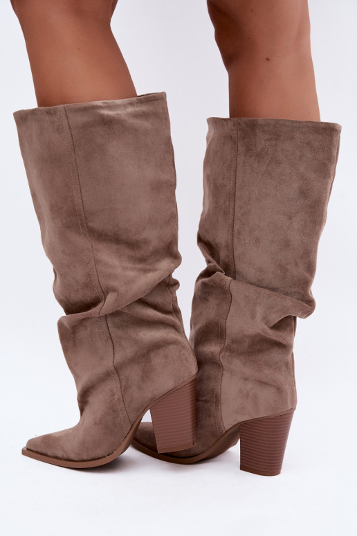 Chaki farbene Stiefeletten mit Absatz und Rüschen Jensy