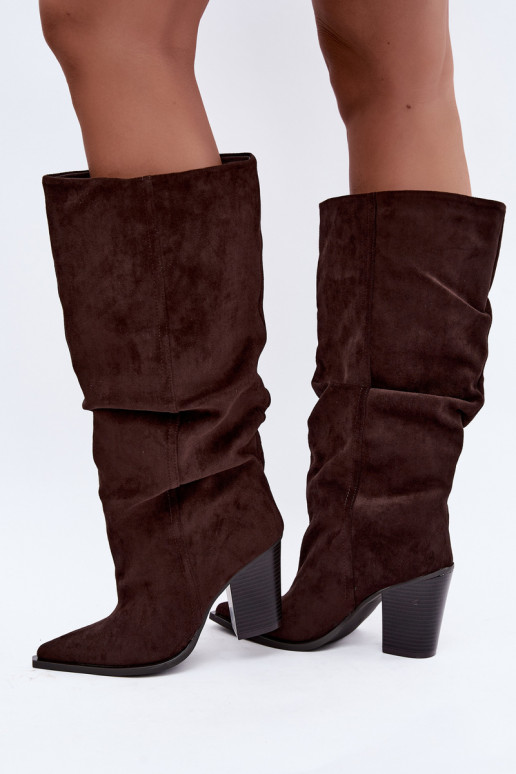 Schokoladenfarbene Stiefeletten mit Absatz und Rüschen Jensy