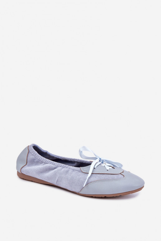 Blaue sportliche Ballerinas mit stilvollen Details Peonia