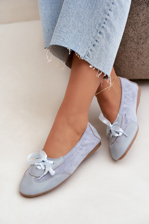 Blaue sportliche Ballerinas mit stilvollen Details Peonia