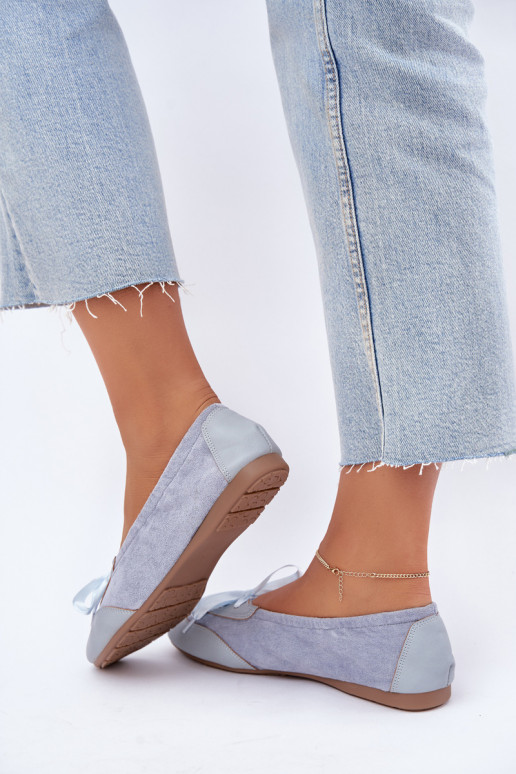 Blaue sportliche Ballerinas mit stilvollen Details Peonia