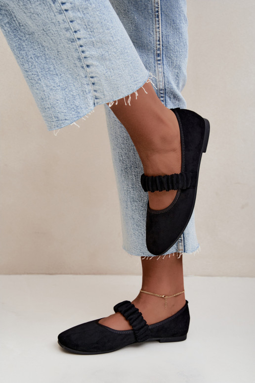 Schwarze Ballerinas mit geschnitzten Riemen Loreya