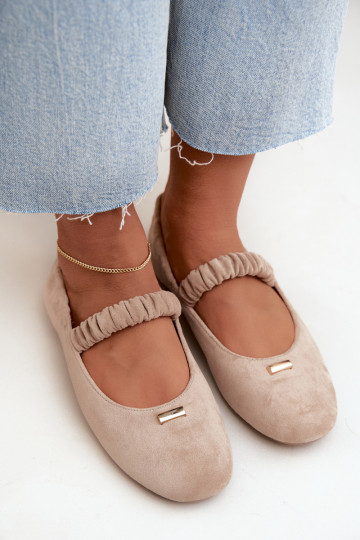 Sandalen mit dekorativen Details in Sandfarbe Brinelle