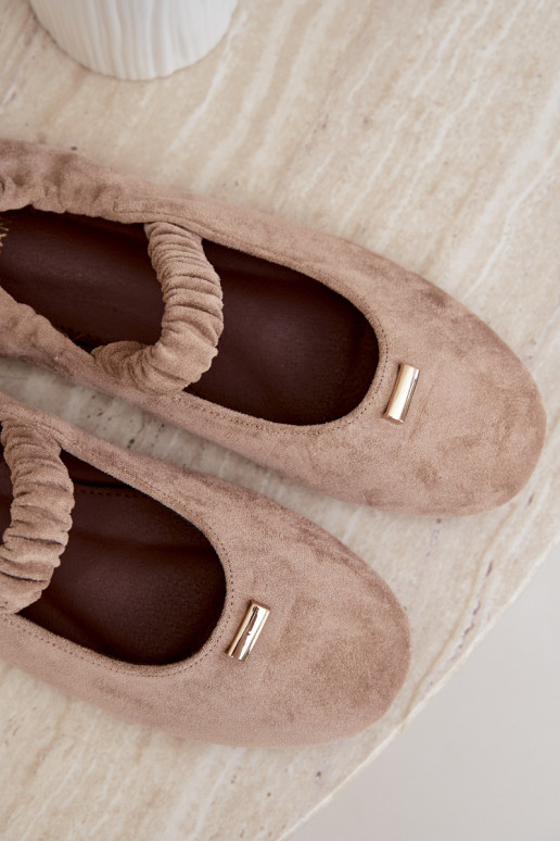 Sandalen mit dekorativen Details in Sandfarbe Brinelle