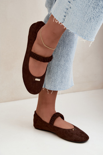 Schokoladenfarbene Sandalen mit dekorativen Details Brinelle