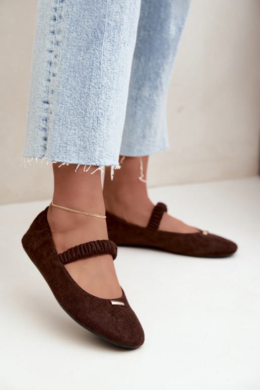 Schokoladenfarbene Sandalen mit dekorativen Details Brinelle