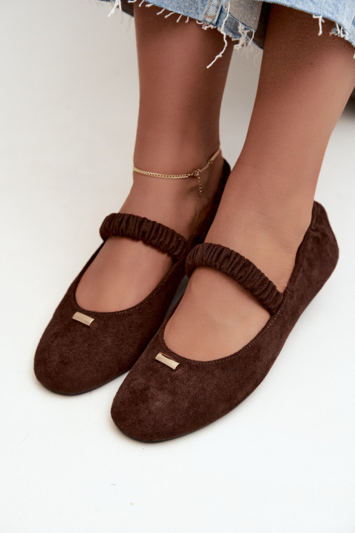 Schokoladenfarbene Sandalen mit dekorativen Details Brinelle