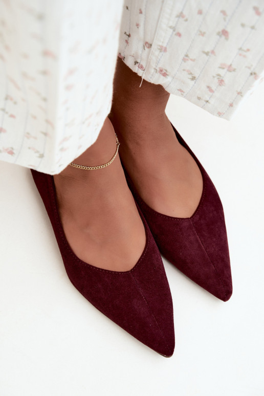 Ballerinas mit spitzen Zehen aus Kunstveloursleder in Bordeauxfarbe Corabella