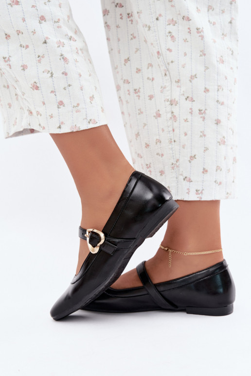 Ballerinas mit Schnallen und Herzen in Schwarz Relsa