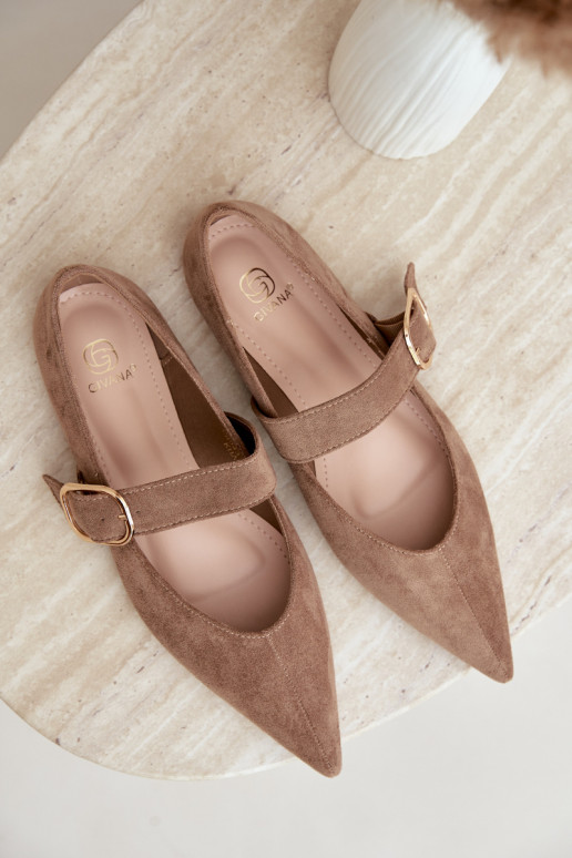 Damen-Ballerinas mit Riemen und Schnallen in sandfarbig Melby