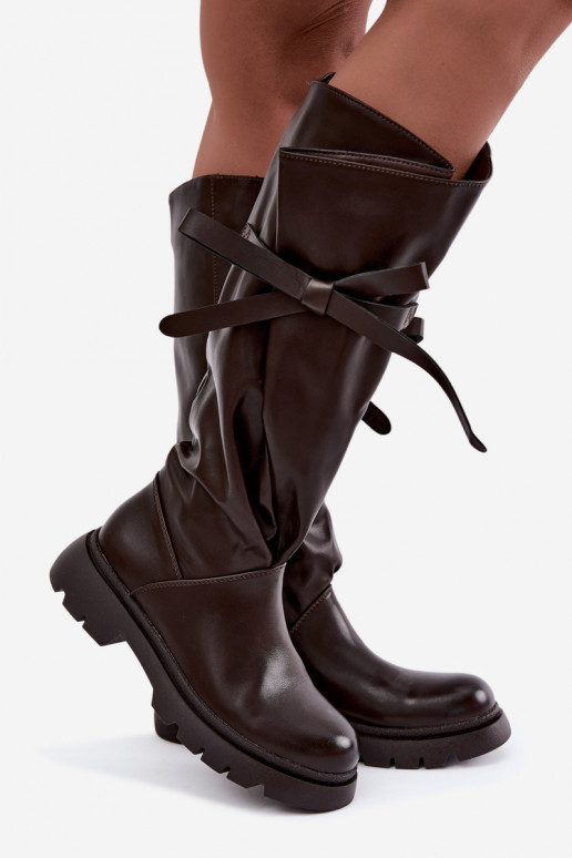 Damen kniehohe Stiefel mit breiten Absätzen und Schleifen in brauner Farbe Amely