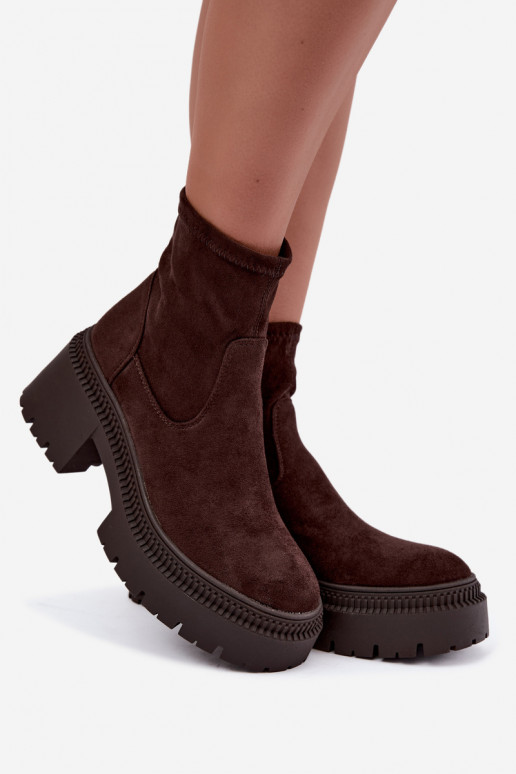 Damen Stiefeletten mit klobigem Absatz und Plattform aus Kunstveloursleder karamellfarben Elvianne