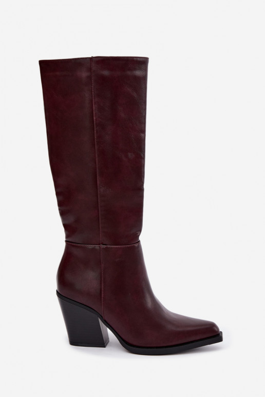 Damen kniehohe Stiefel mit Absatz isoliert bordeauxfarben Katelle