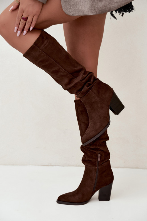 damen kniehohe Stiefel mit Absatz und gebogenem Schaft in braun Ismera