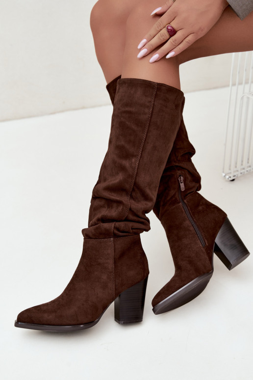 damen kniehohe Stiefel mit Absatz und gebogenem Schaft in braun Ismera
