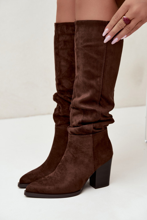 damen kniehohe Stiefel mit Absatz und gebogenem Schaft in braun Ismera