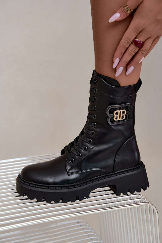 Stiefeletten mit dekorativen Elementen aus schwarzem Kunstleder Kalindra