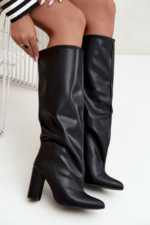 Damen kniehohe Stiefel zum Hineinschlüpfen mit Absätzen in schwarz Emeline